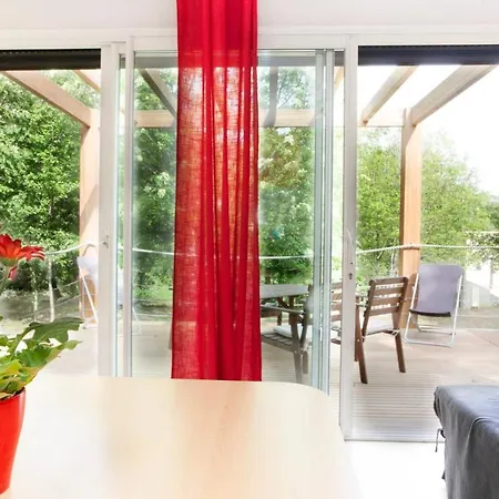 With One Bedroom In Villediparaso With Furnished Terrace 18 Km From The Beach Casa de Férias *