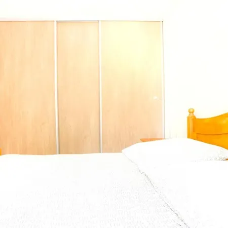 With One Bedroom In Villediparaso With Furnished Terrace 18 Km From The Beach Ville-di-Paraso